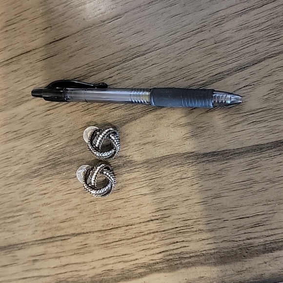 Plunder Earrings - Picture 3 of 3